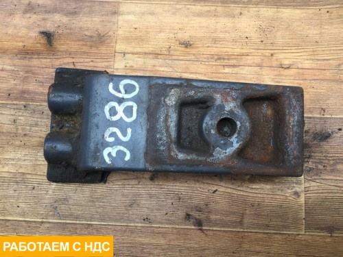 Кронштейн крепления переднего стабилизатора правый